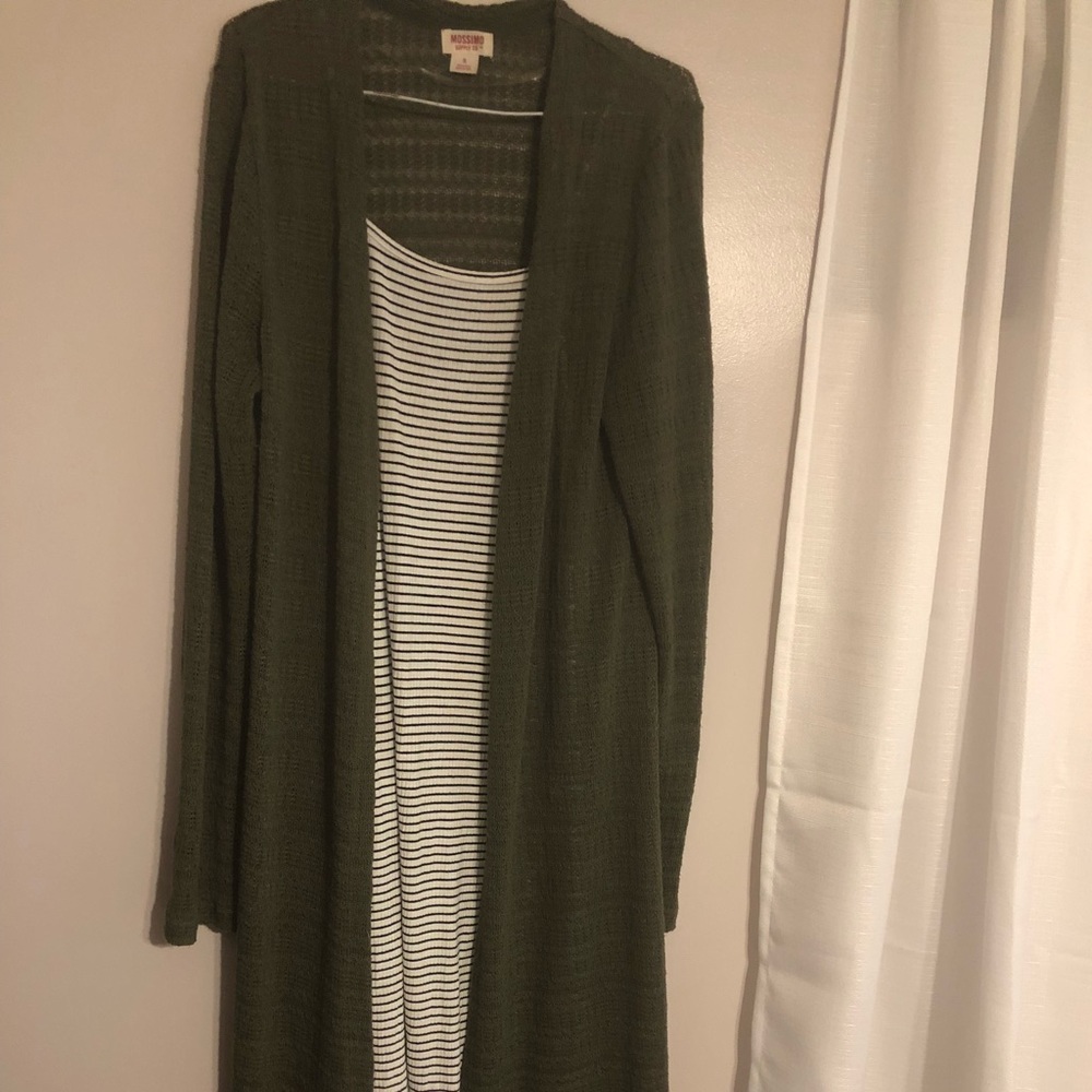 Cardigan sweater